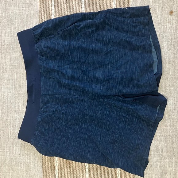 Lululemn Men's Shorts - Picture 1 of 2